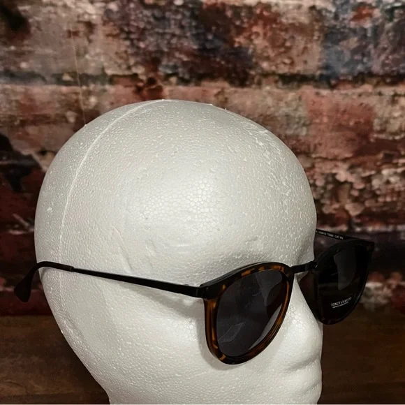 NEW VINCE CAMUTO 100% UAV ABSORPTIVE SUNGLASSESTIVE TORTOISE SHELL  R - Picture 7 of 7